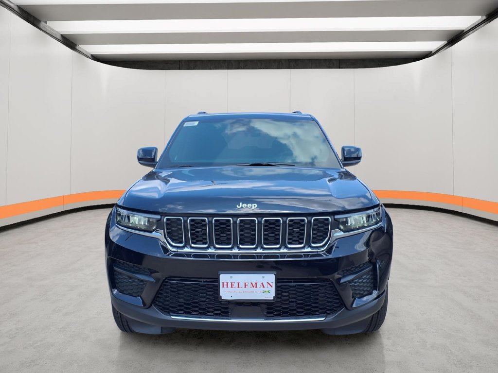 New 2026 Jeep Grand Cherokee Laredo AWD/4WD image 2