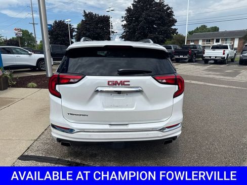 Used 2020 GMC Terrain Denali w/ Denali Premium Package FWD image 5