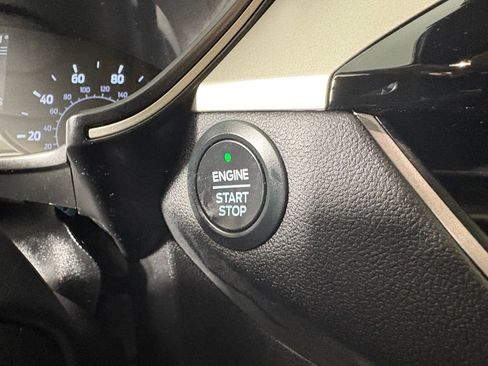 Certified 2020 Ford Escape SE image 22