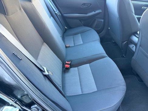 Used 2025 Nissan Sentra SV FWD image 17