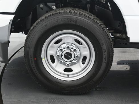 New 2026 Ford F250 XL w/ XL Chrome Package image 17