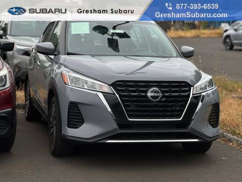 Used 2023 Nissan Kicks SV FWD image 1