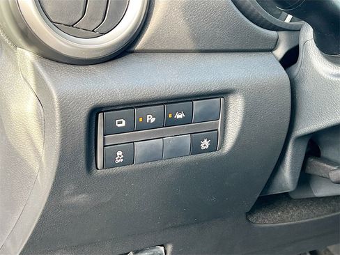 New 2025 Nissan Versa S image 10