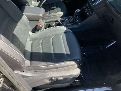 Used 2021 Volkswagen Tiguan SEL Premium R-Line image 26