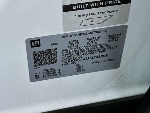 Used 2023 GMC Acadia SLE w/ Elevation Edition FWD image 36