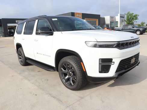 New 2026 Jeep Grand Wagoneer 4WD image 1