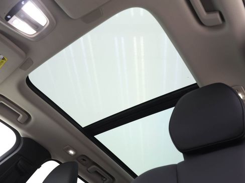 Used 2025 Volvo XC90 B6 Plus w/ Protection Package Premier AWD/4WD image 21