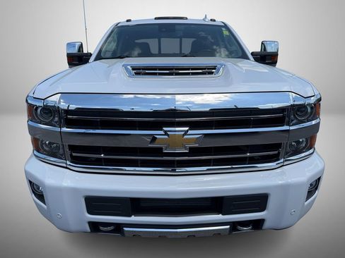 Used 2019 Chevrolet Silverado 2500 High Country w/ Duramax Plus Package image 7