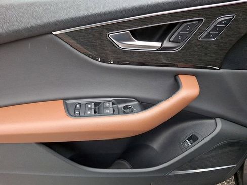 Used 2020 Audi Q8 Premium Plus w/ Premium Plus Package image 12