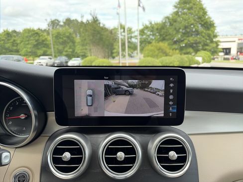 Used 2020 Mercedes-Benz GLC 300 image 25