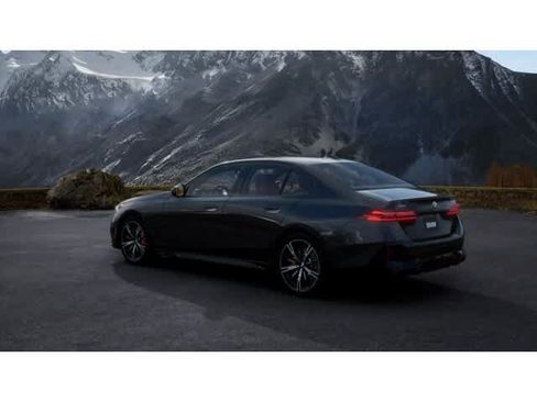 New 2027 BMW 540i xDrive w/ M Sport Package AWD/4WD image 2