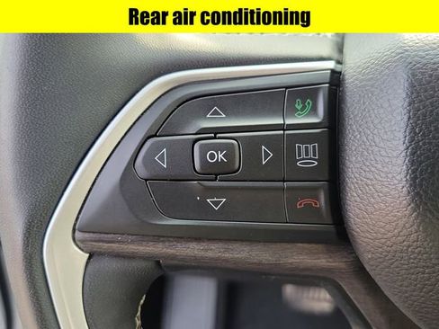 Used 2023 Jeep Grand Cherokee L Limited image 11