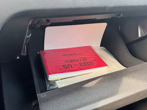 Used 2023 Volvo XC60 B5 Plus w/ Protection Package Premier image 26