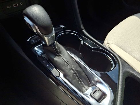 Used 2023 Buick Encore GX Preferred w/ Cold Weather Comfort Package FWD image 16