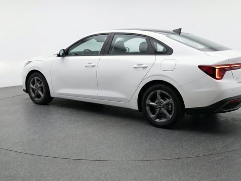 Used 2025 Kia K4 FWD image 6