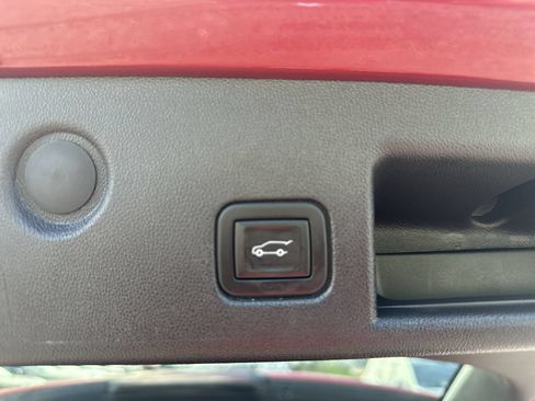 Used 2024 Chevrolet Equinox RS FWD image 19