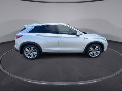 Used 2021 INFINITI QX50 Sensory image 9