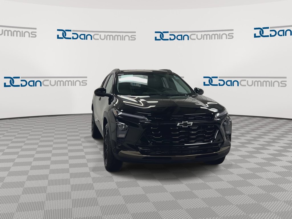 Used 2025 Chevrolet Trax ACTIV w/ Driver Confidence Package FWD image 3