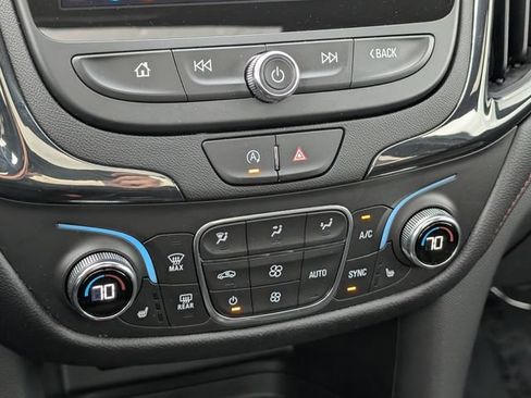 Used 2023 Chevrolet Equinox RS w/ RS Leather Package FWD image 23