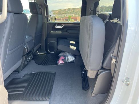 New 2025 GMC Sierra 2500 SLE w/ SLE Convenience Package image 12