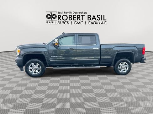 Used 2017 GMC Sierra 3500 Denali w/ Snow Plow Prep Package AWD/4WD image 5
