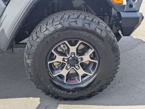 Used 2018 Jeep Wrangler Unlimited Rubicon image 9