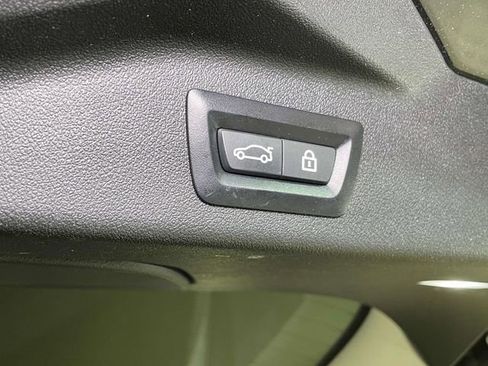 Used 2022 BMW X7 xDrive40i w/ Premium Package image 22