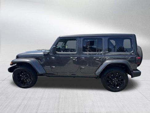 Used 2025 Jeep Wrangler Unlimited Sahara w/ Safety Group AWD/4WD image 9