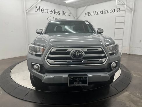 Used 2019 Toyota Tacoma Limited RWD image 2
