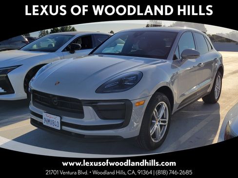 Used 2024 Porsche Macan AWD/4WD image 1