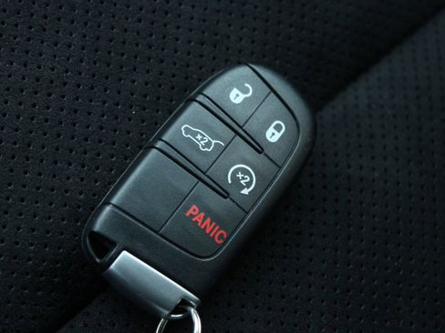 Used 2021 Jeep Grand Cherokee Laredo X AWD/4WD image 47