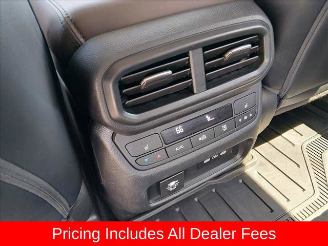 Used 2025 Honda Pilot Elite image 12