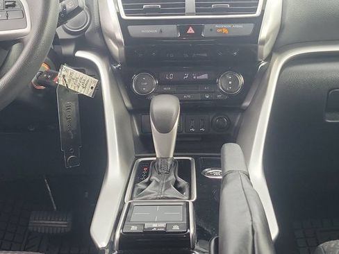 Used 2018 Mitsubishi Eclipse Cross LE AWD/4WD image 27