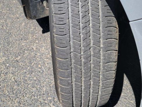 Used 2011 Nissan Versa 1.8 S w/ Plus Pkg image 29