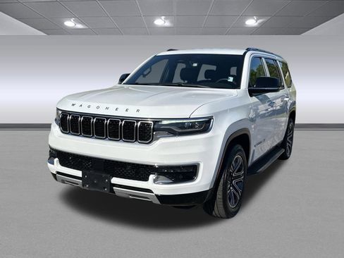 Used 2024 Jeep Wagoneer Series II w/ Flexible Seating Group RWD image 7