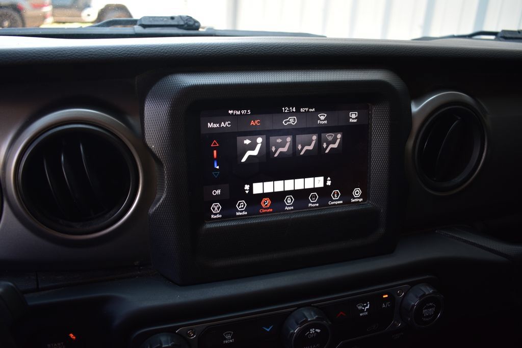 Used 2022 Jeep Wrangler Sport AWD/4WD image 43