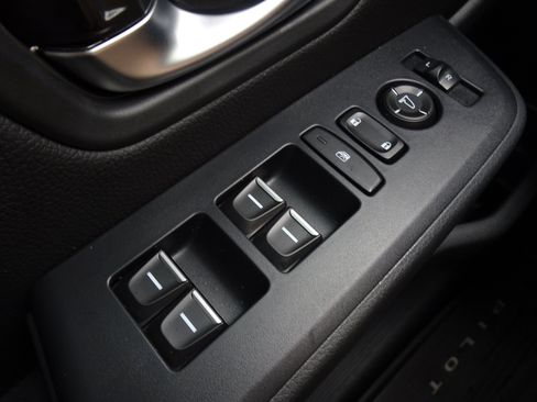 Used 2026 Honda Pilot Sport image 22