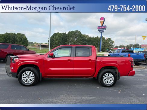 Used 2022 Nissan Frontier SV AWD/4WD image 1