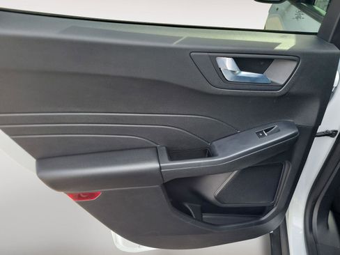 Used 2023 Ford Escape ST-Line image 18