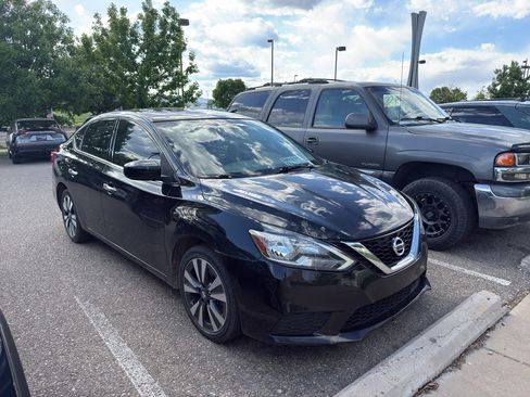 Used 2019 Nissan Sentra SV w/ Special Edition Package FWD image 4