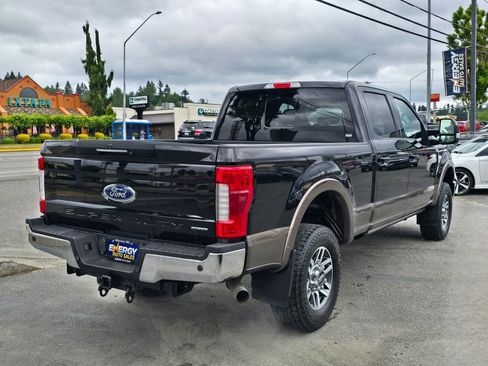 Used 2017 Ford F250 Lariat w/ Lariat Ultimate Package AWD/4WD image 7