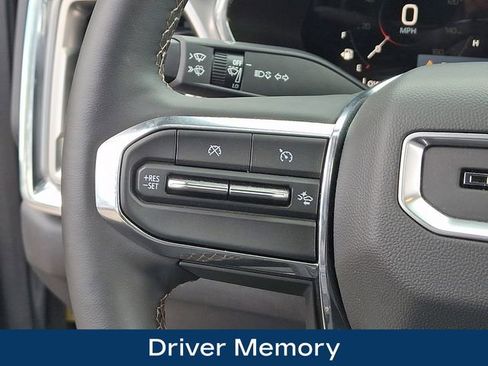 Used 2024 GMC Canyon Denali AWD/4WD image 7