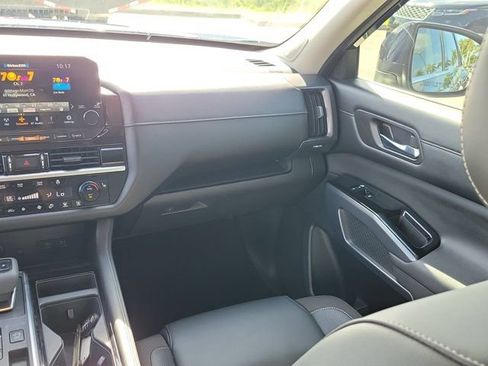 Used 2022 Nissan Pathfinder SL w/ SL Premium Package FWD image 23