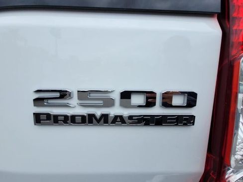 Used 2025 RAM ProMaster 2500 w/ U-Haul Equipment Group FWD image 27