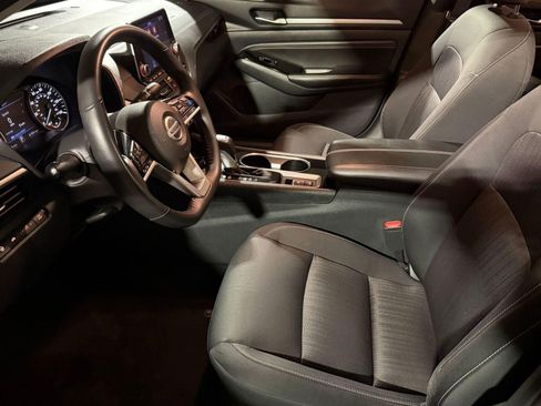 Used 2022 Nissan Altima 2.5 SV w/ SV Premium Package image 23