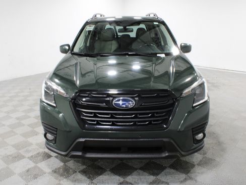 Used 2023 Subaru Forester Premium AWD/4WD image 32