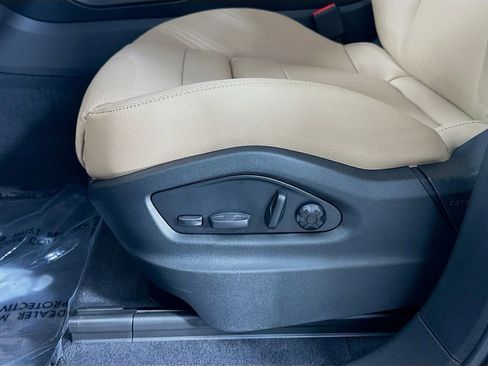 New 2026 Porsche Cayenne AWD/4WD image 21
