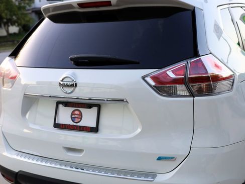 Used 2014 Nissan Rogue SV AWD/4WD image 29