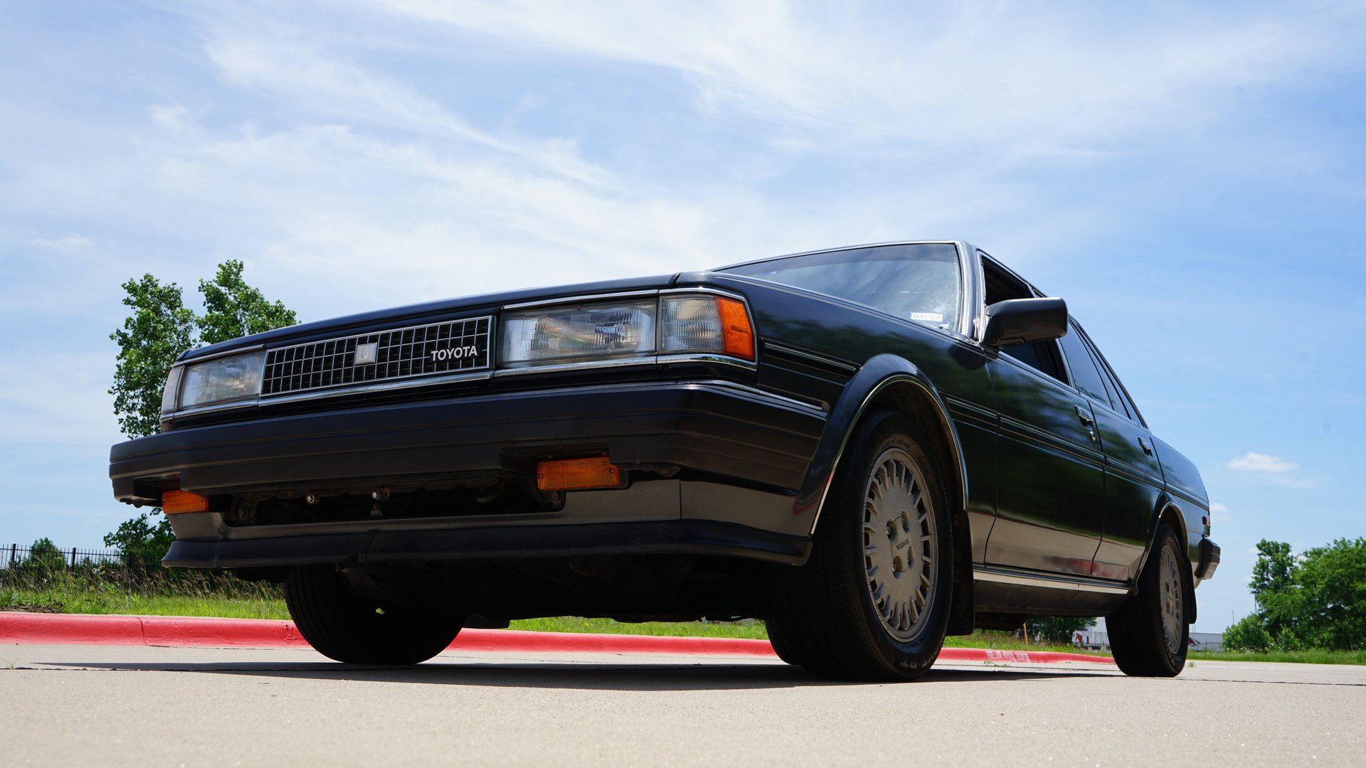Used 1987 Toyota Cressida Sedan RWD image 4