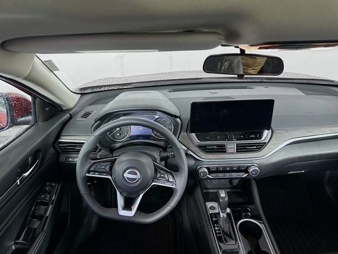 Used 2023 Nissan Altima 2.5 SV w/ SV Premium Package FWD image 23
